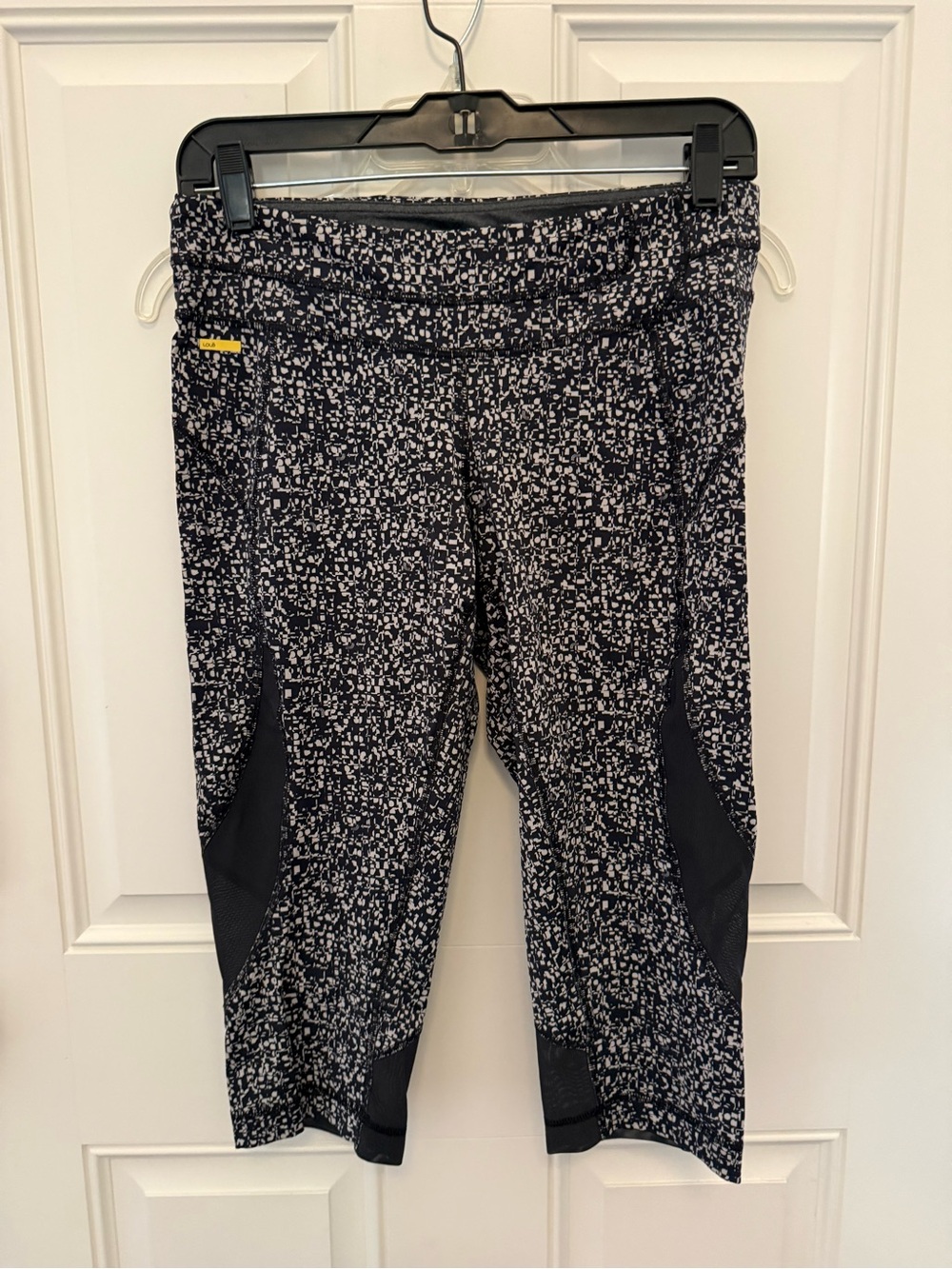 Lole Black & White Printed Capri Active Pants